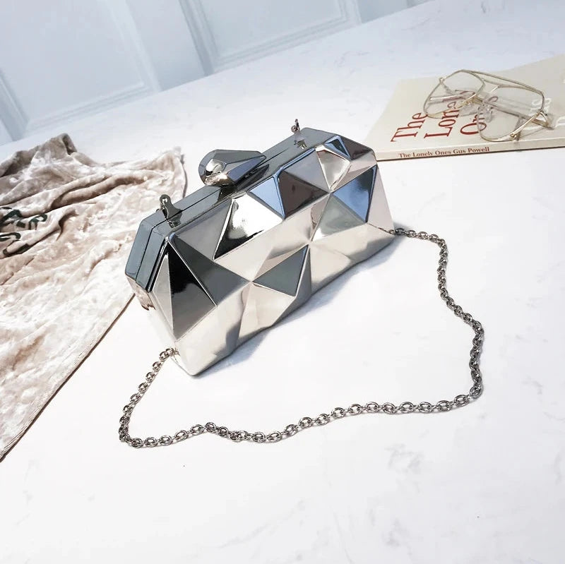 Bolsa Feminina Geométrica de Metal – Clutch para Festas e Eventos