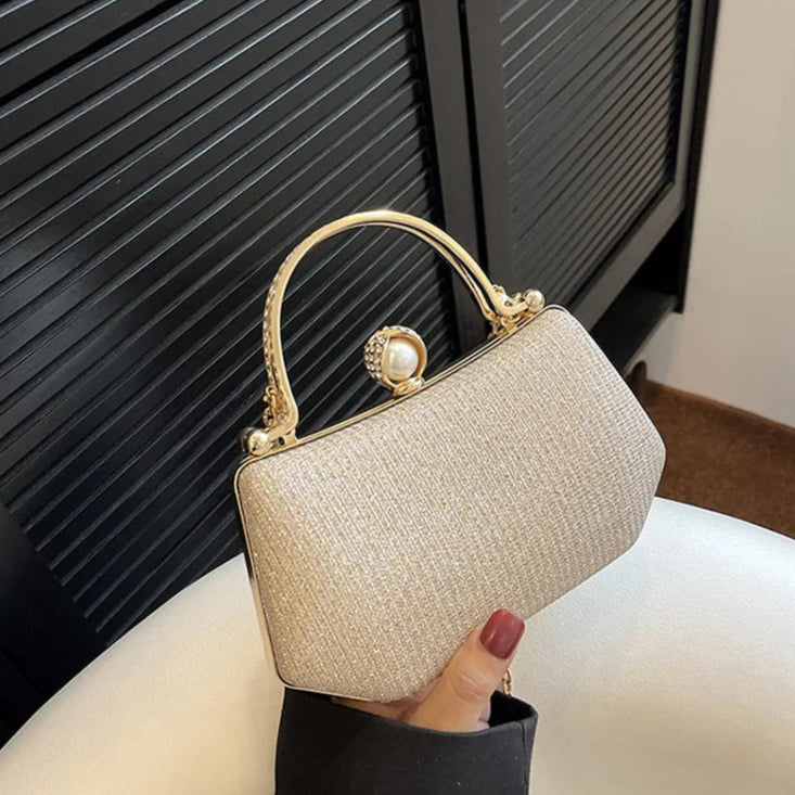 Bolsa de Luxo – Clutch Brilhante com Alça de Corrente