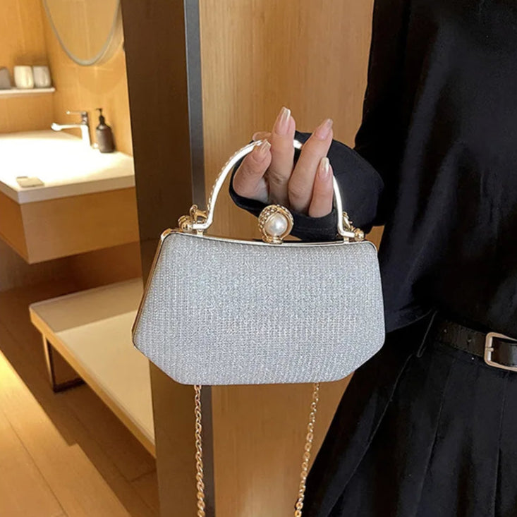 Bolsa de Luxo – Clutch Brilhante com Alça de Corrente