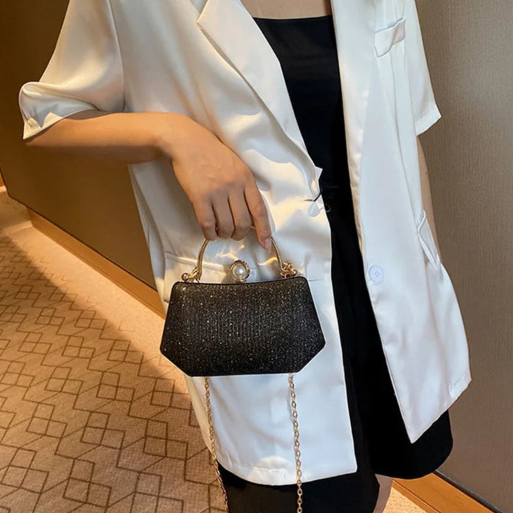 Bolsa de Luxo – Clutch Brilhante com Alça de Corrente