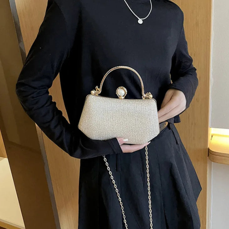 Bolsa de Luxo – Clutch Brilhante com Alça de Corrente