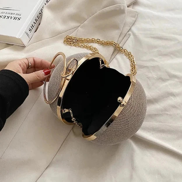 Clutch Redonda com 2 Alças – Bolsa de Tecido Brilhoso com Detalhes Metálicos