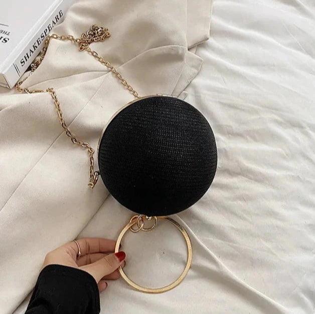 Clutch Redonda com 2 Alças – Bolsa de Tecido Brilhoso com Detalhes Metálicos