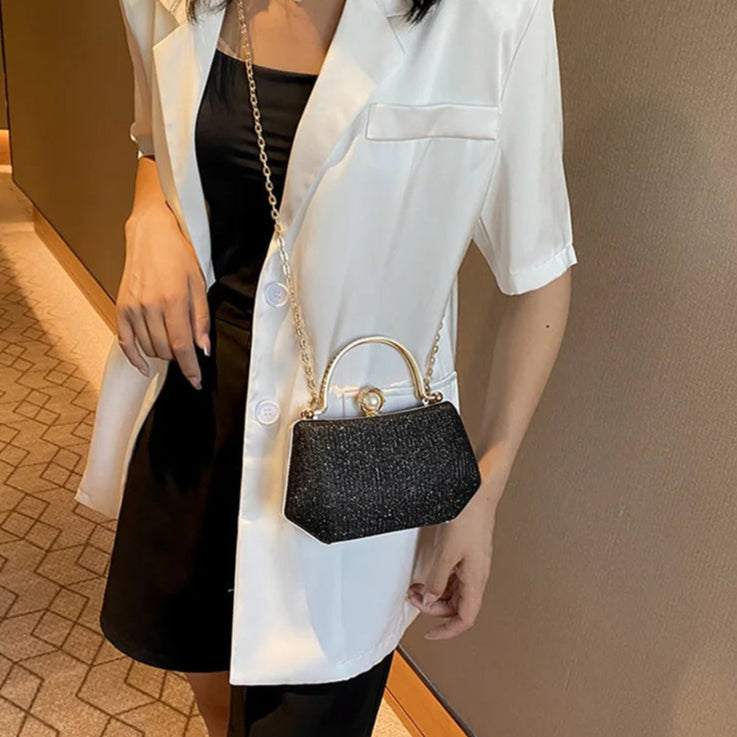 Bolsa de Luxo – Clutch Brilhante com Alça de Corrente