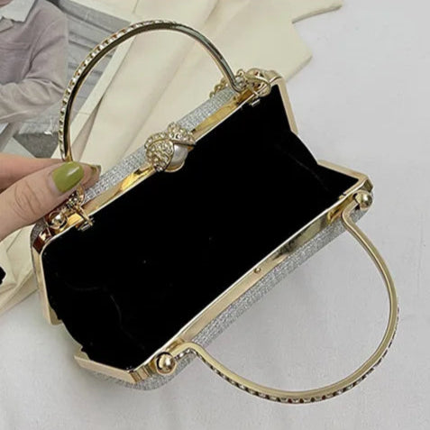 Bolsa de Luxo – Clutch Brilhante com Alça de Corrente