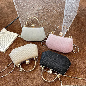 Bolsa de Luxo – Clutch Brilhante com Alça de Corrente